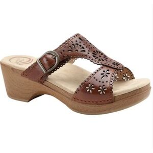 Dansko Sapphire Brown Buckle Laser Etched Platform Slip On Clogs Sandals 41